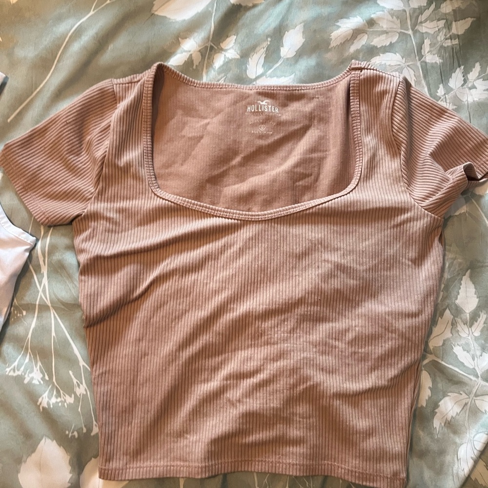 Hollister Pink Crop Fitted Short Sleeve Tee